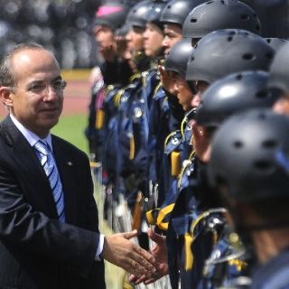 Calderón pide a sucesor dar continuidad a Policía Federal