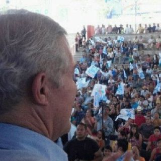 Fernando Guzmán reitera promesa de vivienda digna