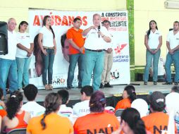 Enrique Alfaro visitó los municipios de El Limón, El Grullo, Casimiro Castillo (foto) y Tecolotlán. ESPECIAL  /