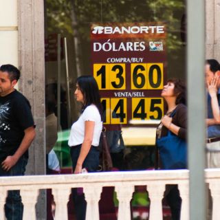 Aseguran que alza del dólar no refleja desestabilidad en México