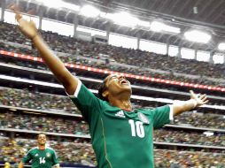 Giovani dos Santos anotó un soberbio gol en la victoria mexicana sobre el Scratch. MEXSPORT  /