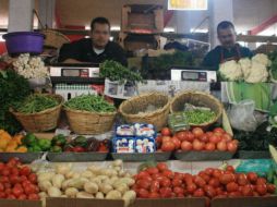 La inflación general anual subiría a 3.86 por ciento desde 3.41 por ciento en abril pasado. ARCHIVO  /