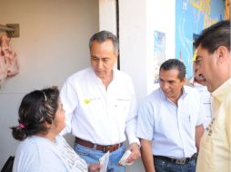 Garza continuó con su campaña por municipios de la Región Ciénega. ESPECIAL  /