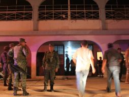 Elementos del Ejército mexicano resguardan las proximidades del sitio atacado. EFE  /