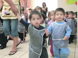 PACIENCIA. Padres de familia reportan que para que sus hijos ingresen a guardería, deben pasar varios meses de insistencia.  /