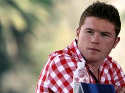 Álvarez anda en la búsqueda de un adversario para la pelea de septiembre en Las Vegas. ARCHIVO  /