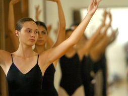 La compañía hace hincapié en el ballet, así como en danza moderna y española. ARCHIVO  /
