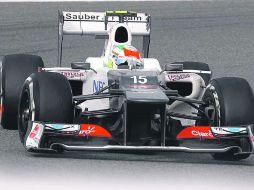 El tapatío Sergio Pérez, quien apenas corre su segunda temporada en la F1, se lleva una bolsa anual de 500 mil euros.  /