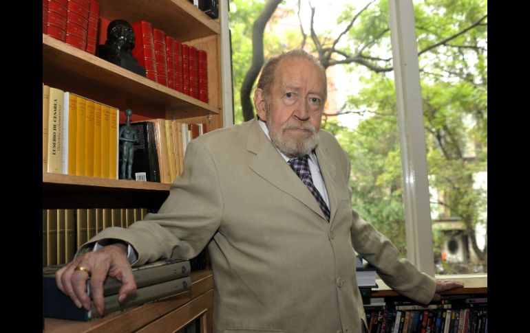 El filólogo mexicano Ernesto de la Peña será galardonado por su labor de difundir la cultura. EFE  /