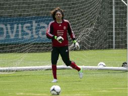 El ex arquero del América lucha por ser titular en las Eliminatorias Mundialistas. MEXSPORT  /