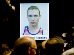 Luka Rocco Magnotta fue arrestado el lunes en un cibercafé berlinés por una  patrulla policial, llamada por un testigo. AP  /