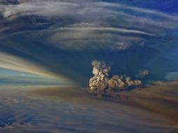 Encontraron la nebulosa solar, atrapado en pequeñas burbujas en rocas volcánicas situadas en los glaciares de Islandia. ARCHIVO  /