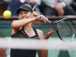 María Sharapova busca el título en el Roland Garros. AFP  /