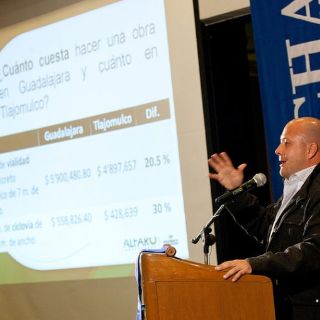 Enrique Alfaro asegura que Fernando Guzmán ''está fuera'' de la contienda