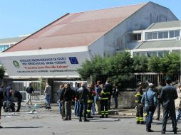 Un artefacto explosivo artesanal estalló el 19 de mayo delante del  liceo Morvillo Falcone, matando a Melissa Bassi de 16 años. ARCHIVO  /