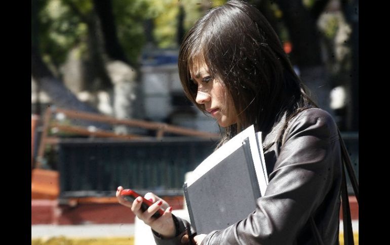 En Argentina, donde hay unos 50 millones de teléfonos móviles, diez millones más que la población del país. ARCHIVO  /