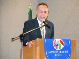 Fernando Garza se reunió ayer con miembros de la American Chamber para exponer sus propuestas de gobierno. ESPECIAL  /