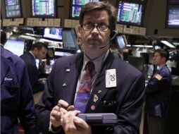 Cerró positivamente después de que se diluyeran las esperanzas de nuevas medidas de estímulo monetario en EU. AP  /