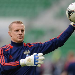 Checos y rusos buscan un buen inicio