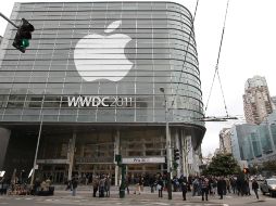 Apple también ha acusado a la unidad de movilidad Motorola de Google de violar sus patentes del iPhone. ARCHIVO  /