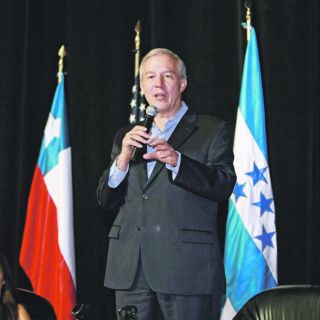 Fernando Guzmán propone Subsecretaría de la Mujer