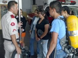 A los elementos se les capacita en planificación de accidentes: búsqueda, rescate y erradicación de plagas. ARCHIVO  /