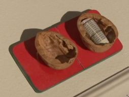 Una inocente nuez, oculta documentos secretos en esta exposición neoyorkina. ESPECIAL  /