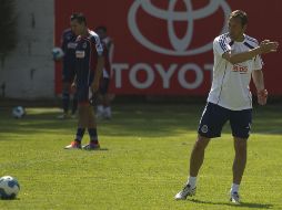 John Van't Schip durante el entrenamiento del Guadalajara.  /