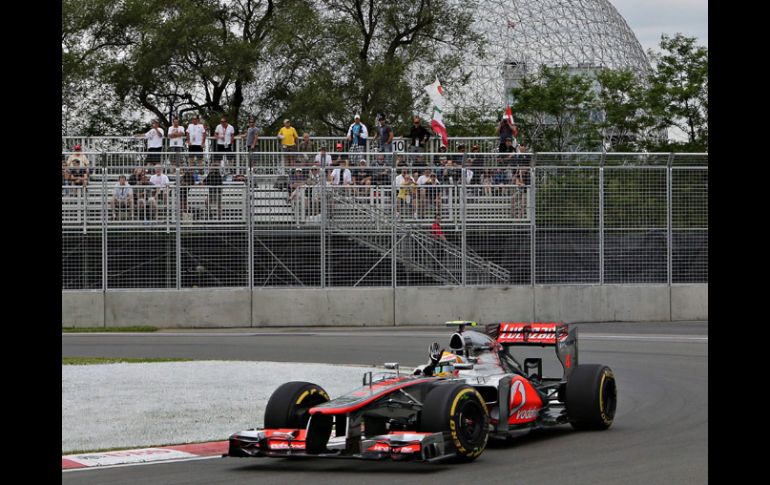 Lewis Hamilton dominó los primeros ensayos en el circuito de Montreal. AP  /