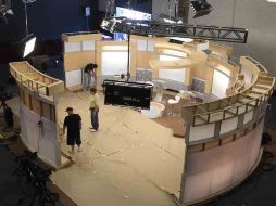 Preparativos en las instalaciones de la Expo Guadalajara, donde se llevará a cabo el segundo debate entre los candidatos. EL UNIVERSAL  /