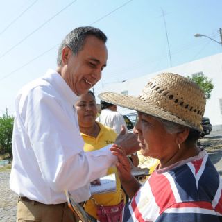 Promete abasto de agua