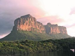 PAISAJE. Es necesario ir para disfrutar de la magnificencia de estas antiguas (y planas) montañas.  /