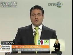 Aristóteles Sandoval se lanzó Fernando Guzmán en su primera intervención.  /