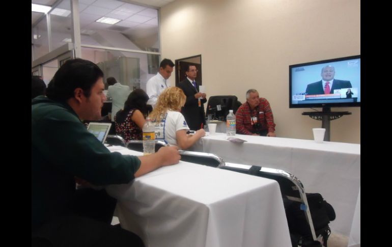 Se invitó a los cinco aspirantes a la gubernatura a respetar el programa del debate.  /