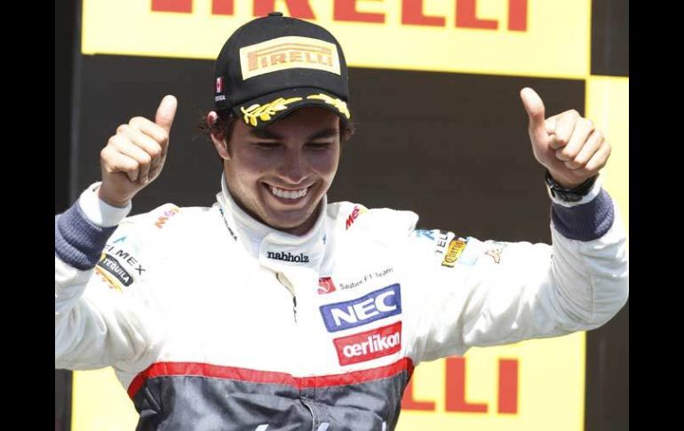 Sergio Pérez hace una gran carrera en Canadá y logra el tercer lugar. AP  /