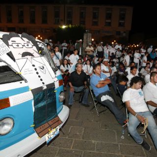 Miembros de Nueva Alianza esperan a Quadri para simpatizar