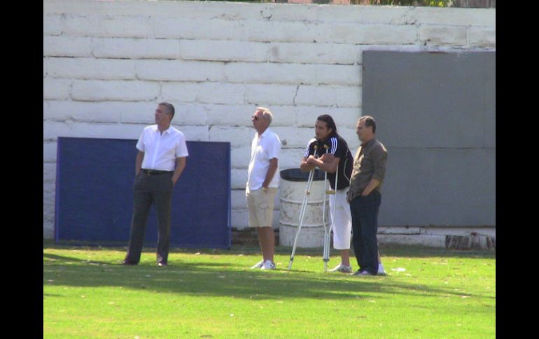 En la imagen, (i a d), Jorge Vergara, Johan Cruyff, Héctor Reynoso y José Luis Real.  /