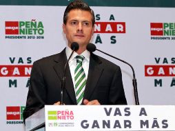 La popularidad en las encuestas de Enrique Peña Nieto ha demostrado una resistencia difícil de comprender en otros países. NOTIMEX  /
