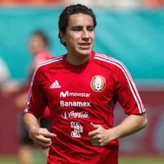 Efraín Juárez presenta exámenes médicos