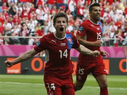 Pilar celebra el segundo gol de República Checa, anotado en los primeros cinco minutos del partido. AP  /