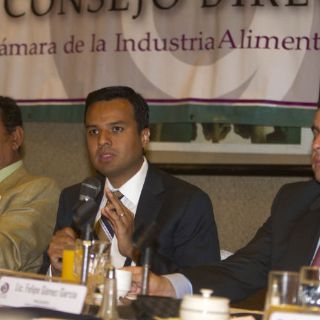 Trabajo en conjunto con la CIAJ, ofrece Héctor Robles