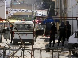 En el centro de la capital, la Policía abortó hoy un intento de asaltar varios bares y comercios. EFE  /