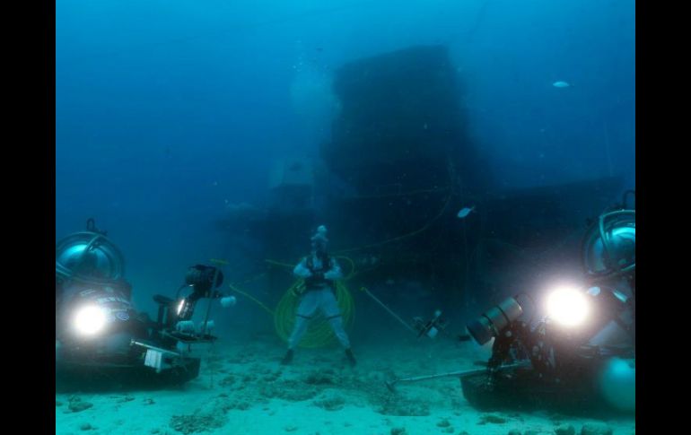El equipo comenzó a capacitarse en un laboratorio submarino. NASA NEEMO  /
