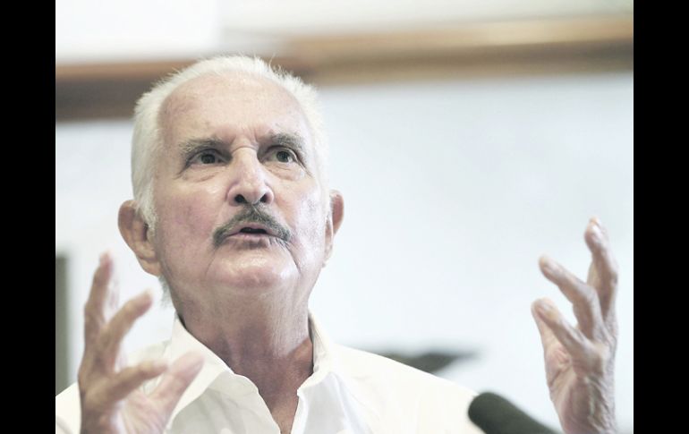 Carlos Fuentes, quien murió el 15 de mayo pasado, dejó un par de libros terminados. NTX  /