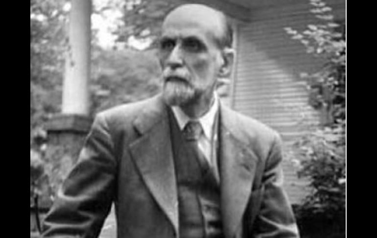 Juan Carlos de Lara abogó por seguir investigando la vida y obra del poeta como una forma de potenciar al nobel. ESPECIAL  /