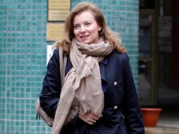 Valerie Trierweiler fue criticada por el primer ministro pues considera que la primera dama debe tener un papel discreto. ARCHIVO  /