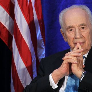 Obama entrega máximo galardón civil de EU a Shimon Peres