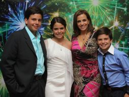 FAMILIA. Patrick y Andrea Salmón con Mónica Terán y Alexis Salmón.  /