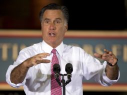 El candidato republicano Mitt Romney atacó la gestión económica de Obama, durante su campaña en Cincinnati, Ohio. AP  /