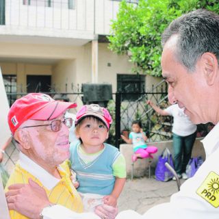 Fernando Garza promete más seguridad en mercados